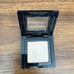 Bobbi Brown Shimmer Wash Eyeshadow, Beige (17)